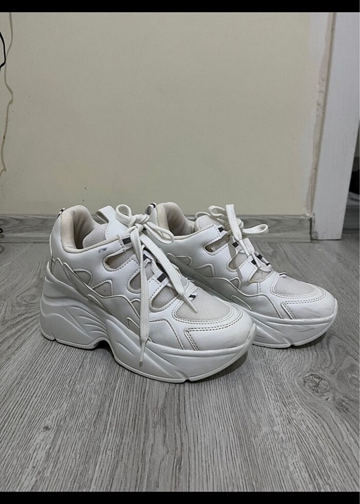 Dolgu topuklu spor ayakkabı - Görsel 3