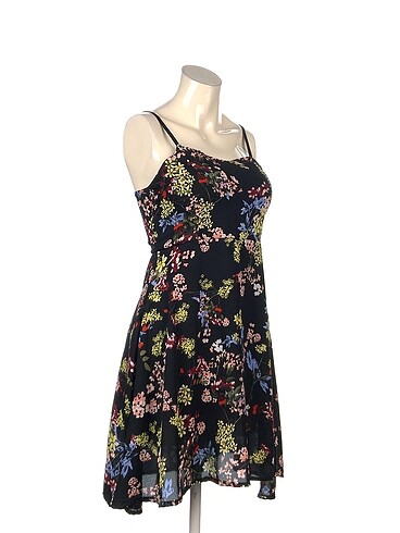 Vintage Love PreLoved Kısa Elbise %70 İndirimli.