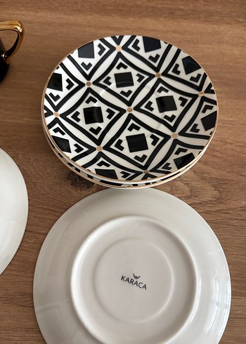 Siyah Altın Detaylı 4'lü Kahve Fincanı - Görsel 4