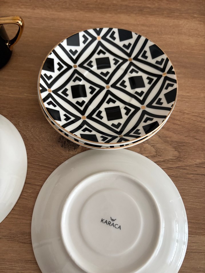 Siyah Altın Detaylı 4'lü Kahve Fincanı - Görsel 4