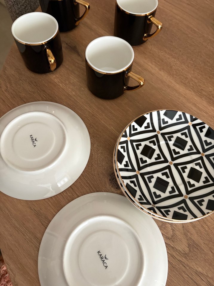 Siyah Altın Detaylı 4'lü Kahve Fincanı - Görsel 3