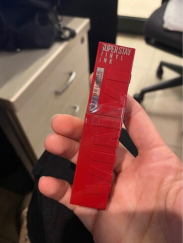Maybelline Maybeline kırmızı ruj yeni yanlış aldık orijinal