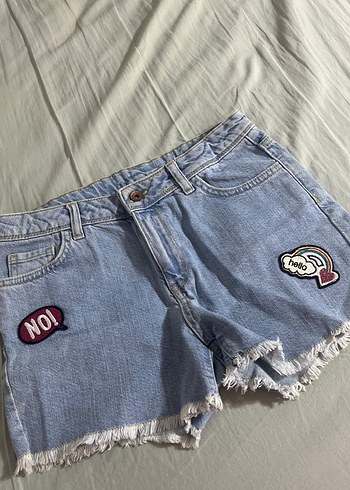 LC Waikiki Nakışlı Mavi Mini Kot Şort