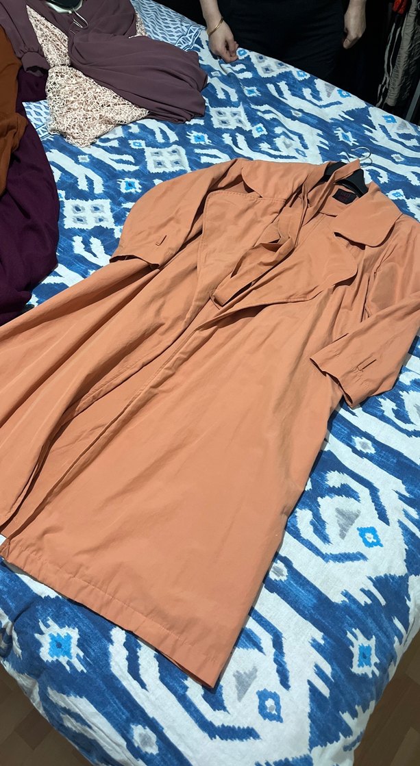 Bej Uzun Kadın Trençkot - Görsel 2