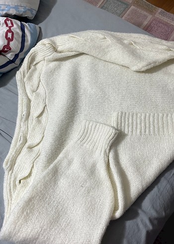 Kadın Beyaz Örgü Triko Bluz yan kol bi omzu açık - Görsel 5