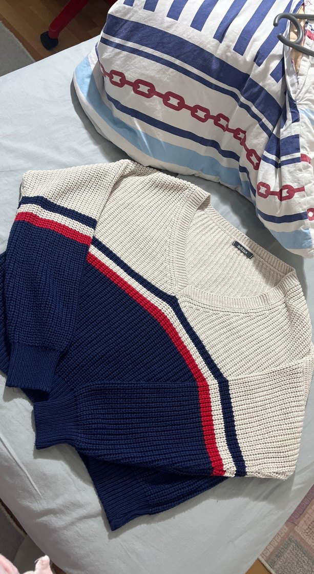 V Yaka Renkli Örgü Kadın Kazak - Görsel 2