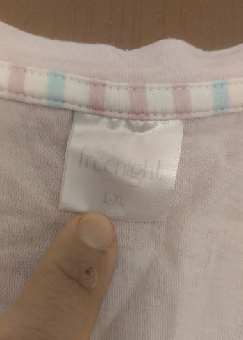 l Beden Beyaz V Yaka Kısa Kollu Baskılı Pijama üstü