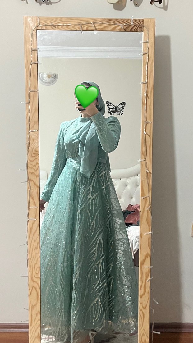 Yeşil Nakışlı Uzun Kol Drapeli Abiye Elbise - Görsel 2