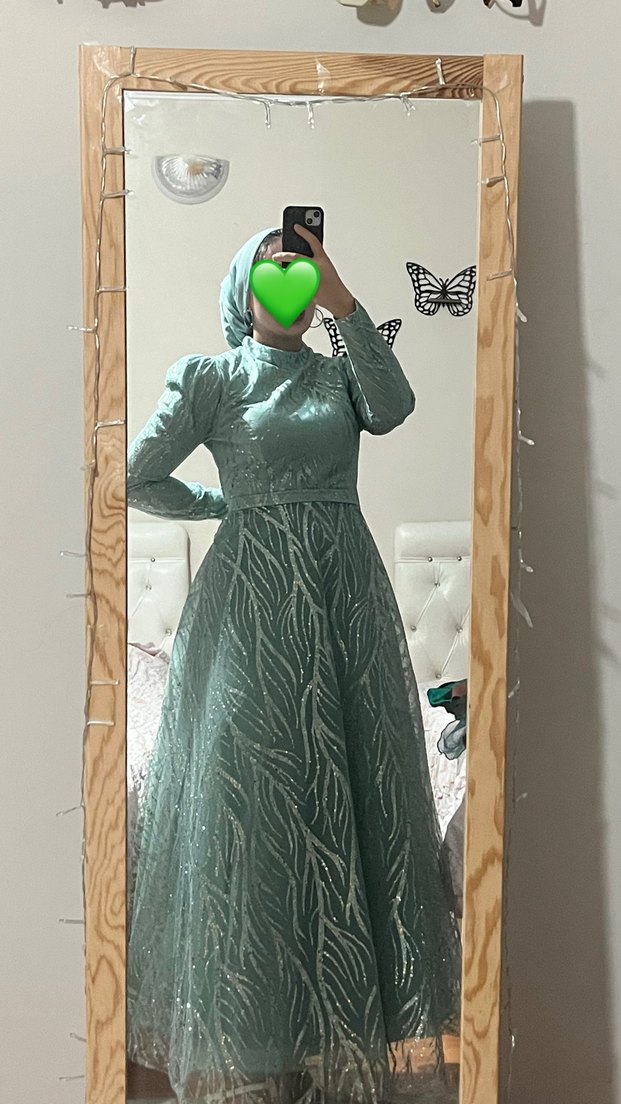 Yeşil Nakışlı Uzun Kol Drapeli Abiye Elbise - Görsel 3