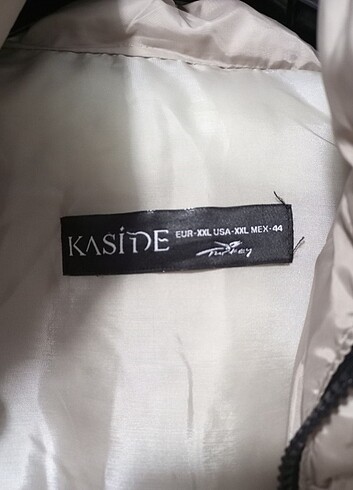 Kadın bej rengi şişme mont orta boy - Görsel 4