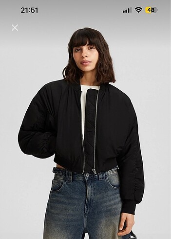 Bershka crop mont