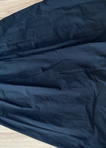 Siyah paraşüt kumaş etek - Görsel 2