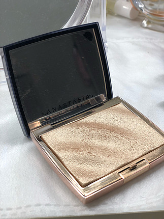 Anastasia beverly hills amrezy aydinlatici