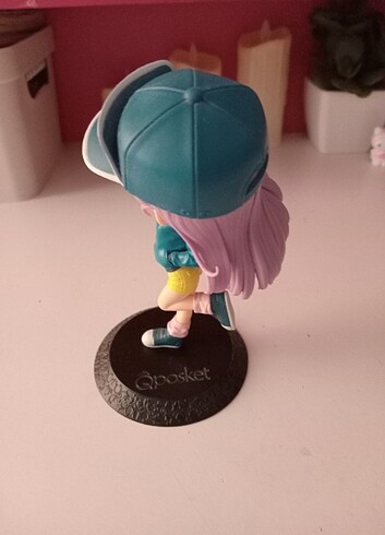 Diğer Dragon Ball Bulma Qposket Figürü