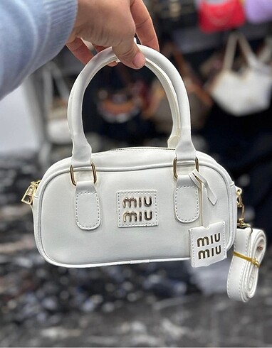  Beden siyah Renk Miu Miu Çanta