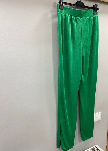 Zara Yeşil Pileli Kadın Kumaş Pantolon