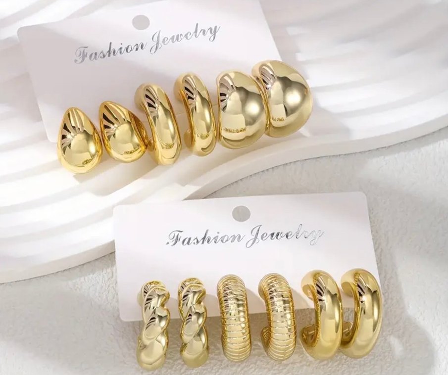 Altın Renkli Küpeler - Görsel 2