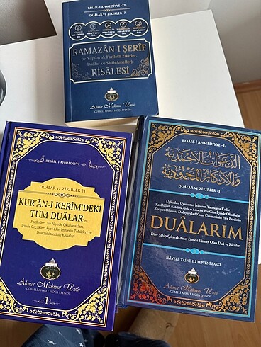 Dini kitap