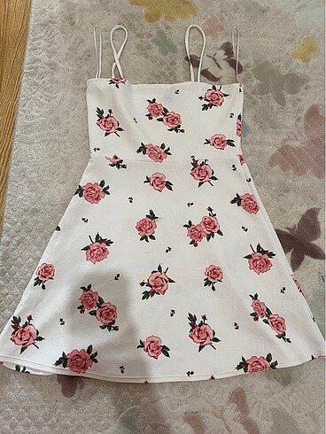 Çiçekli mini elbise