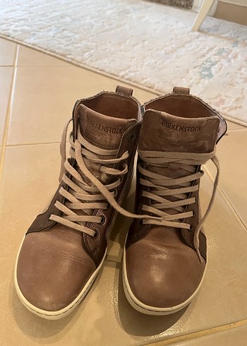 37 Beden Süet Kahverengi Bağcıklı Converse