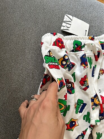 Zara Brawl Stars şort 3/4 yaş 104 cm