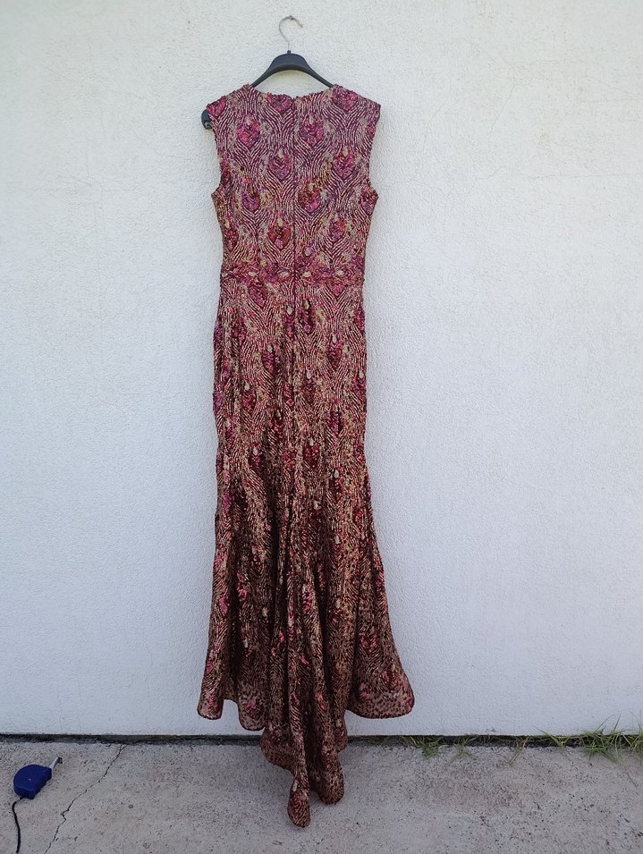 Bordo İşlemeli V Yaka Uzun Abiye Elbise - Görsel 2