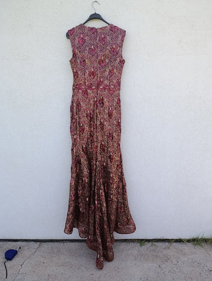 Bordo İşlemeli V Yaka Uzun Abiye Elbise - Görsel 3