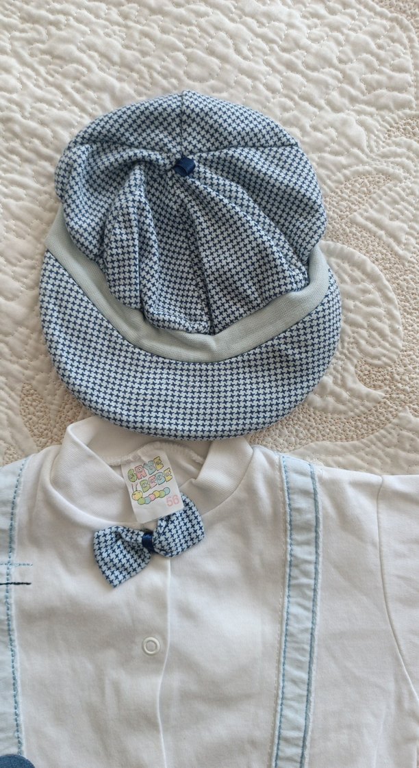 Düğmeli Beyaz Nakışlı Bebek Tulum - Görsel 3