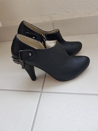 siyah bootie