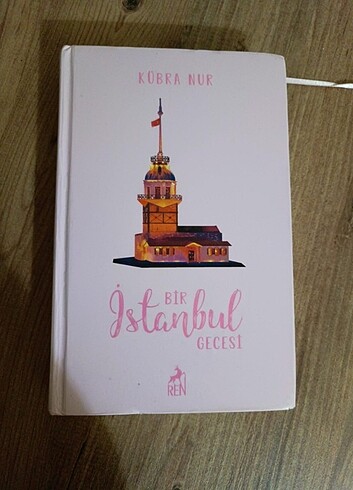  Bir Istanbul Gecesi | Kübra Nur