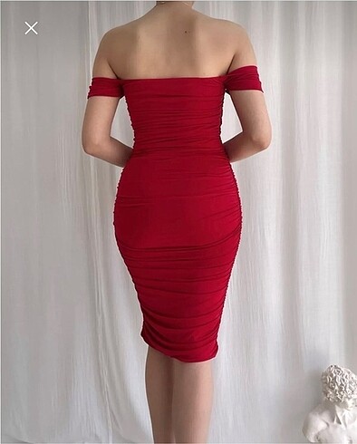 m Beden Kırmızı omuz detaylı elbise