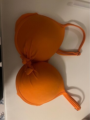 Bikini üstü