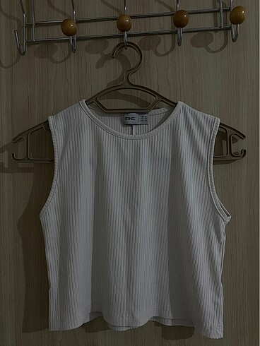 Krem rengi Crop