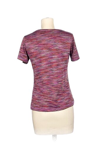 s Beden PreLoved T-shirt %70 İndirimli.
