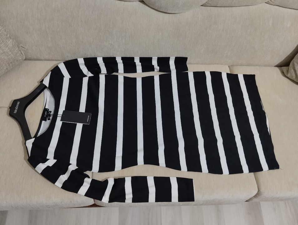 Uzun Kollu Siyah Beyaz Çizgili Midi Elbise - Görsel 3