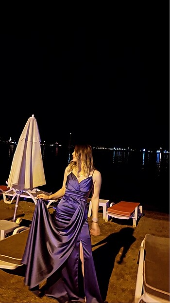 Yırtmaçlı Abiye Elbise