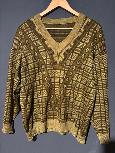 Vintage V yaka 80?s Kazak Unisex
