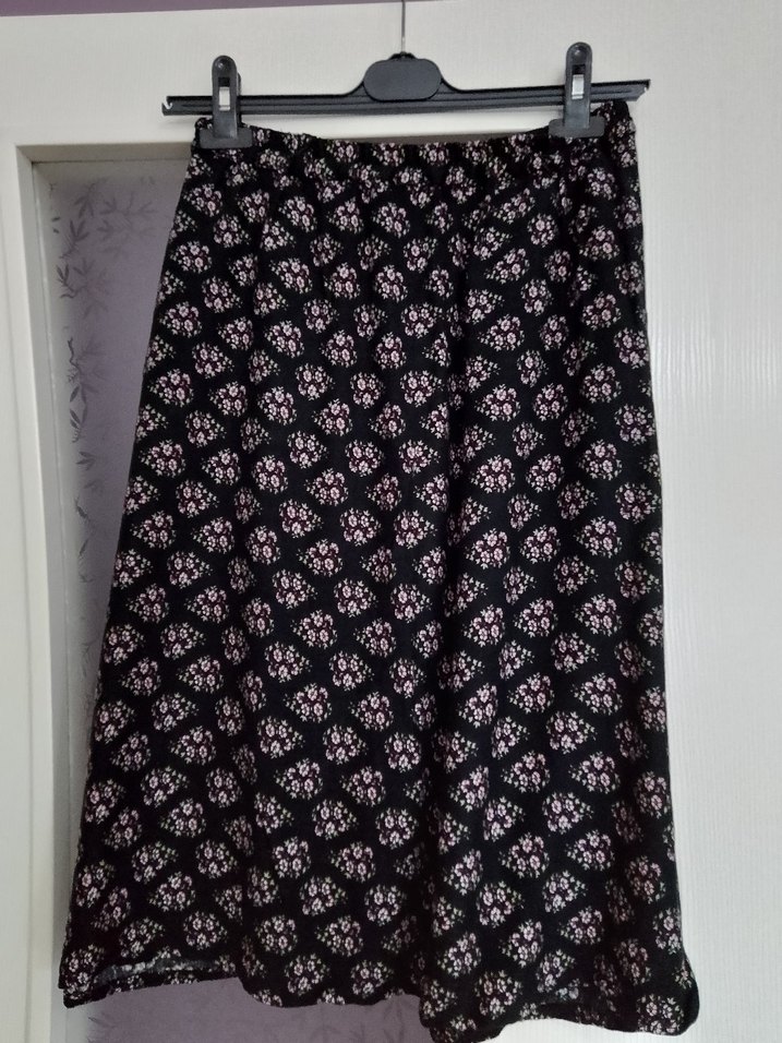 Düğmeli Siyah Midi Bohem Etek - Görsel 3