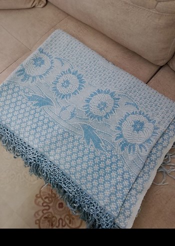 Nakışlı Açık Mavi Yatak Örtüsü - Görsel 4