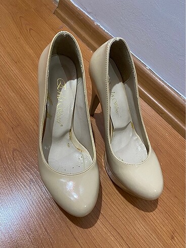 Topuklu ayakkabı - Görsel 4