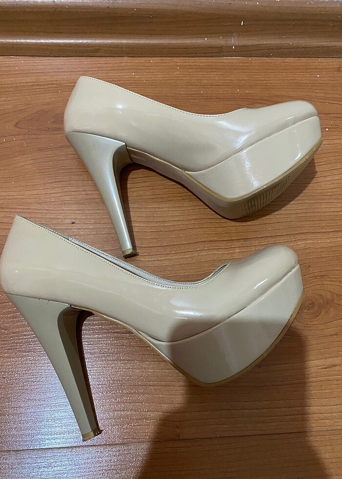 Topuklu ayakkabı - Görsel 3