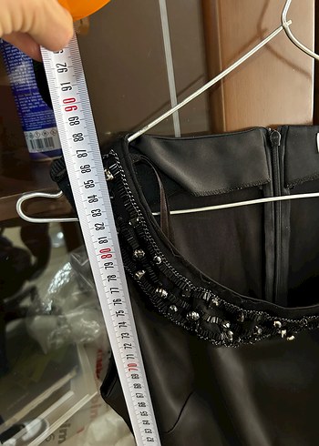 Zincir Detaylı Siyah Gotik Midi Elbise - Görsel 4