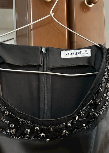 Zincir Detaylı Siyah Gotik Midi Elbise - Görsel 2