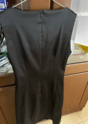 Zincir Detaylı Siyah Gotik Midi Elbise - Görsel 3