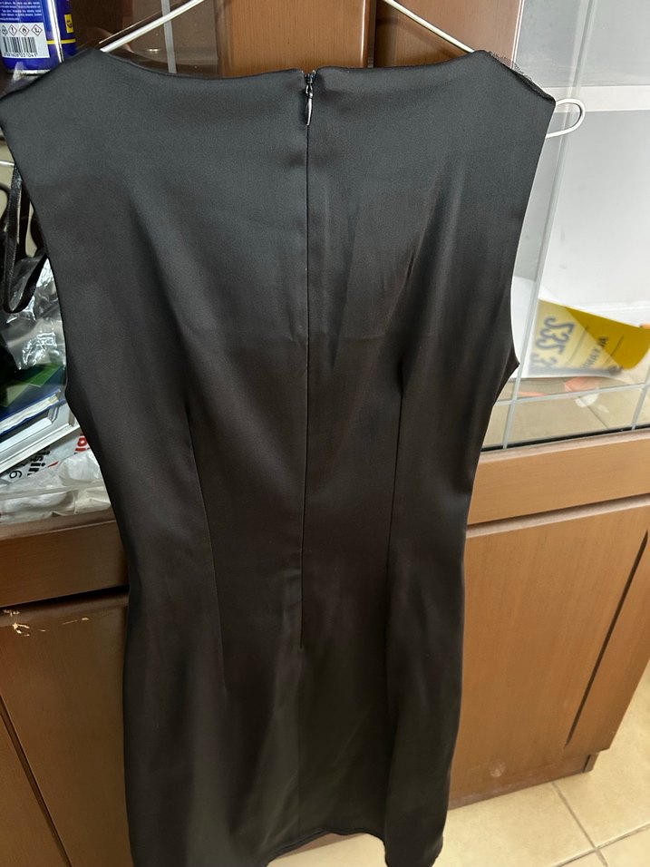 Zincir Detaylı Siyah Gotik Midi Elbise - Görsel 3