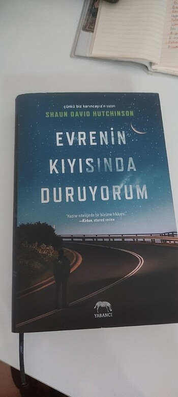 Evrenin kıyısında duruyorum