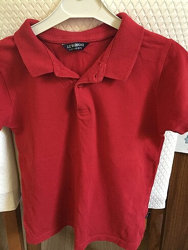 Kırmızı tişört