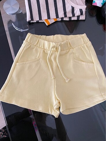 Zara 3-4 yaş kız şort