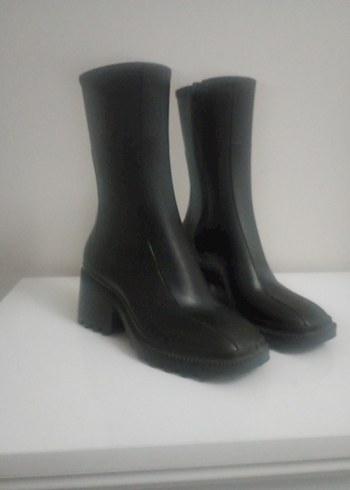 Siyah Fermuarlı Blok Topuklu Kadın Bot - Görsel 9