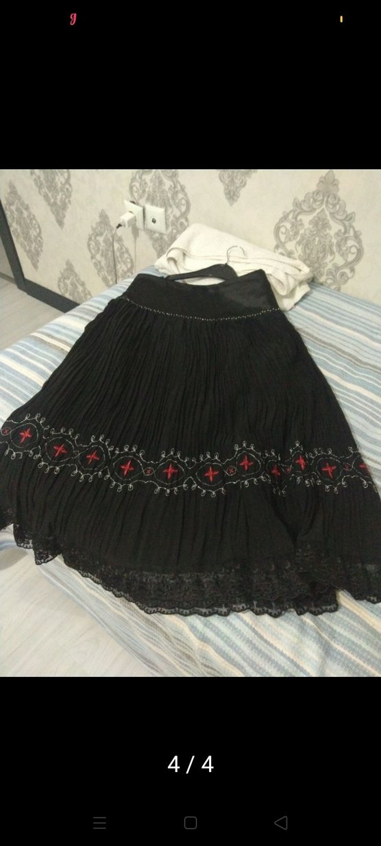 Nakışlı Siyah Uzun Pilili Kadın Etek - Görsel 3